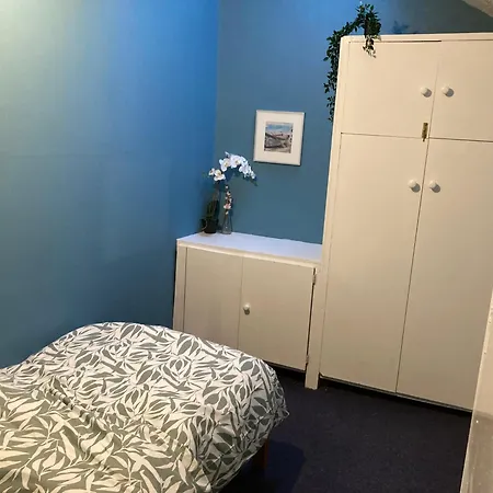 Pink Door House In Holiday home Clifden