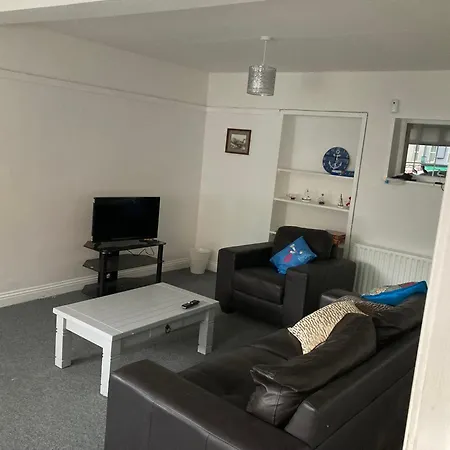 Pink Door House In Holiday home Clifden